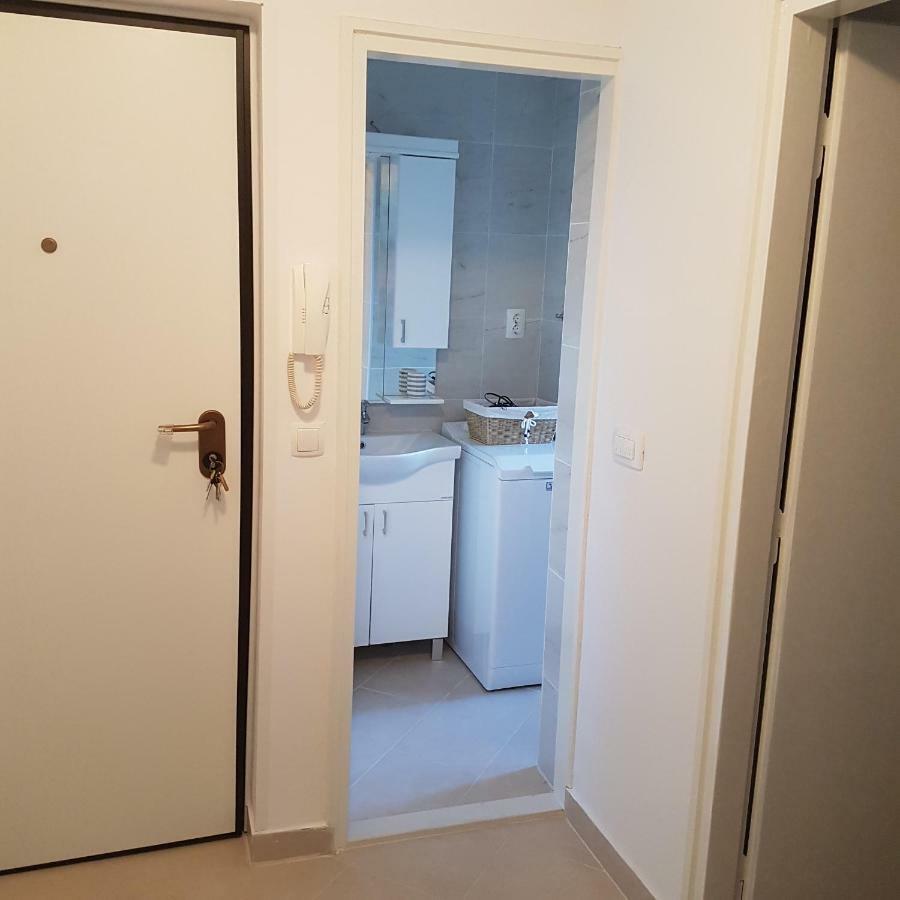 Apartment Lana Kastel Stari Kaštela Εξωτερικό φωτογραφία