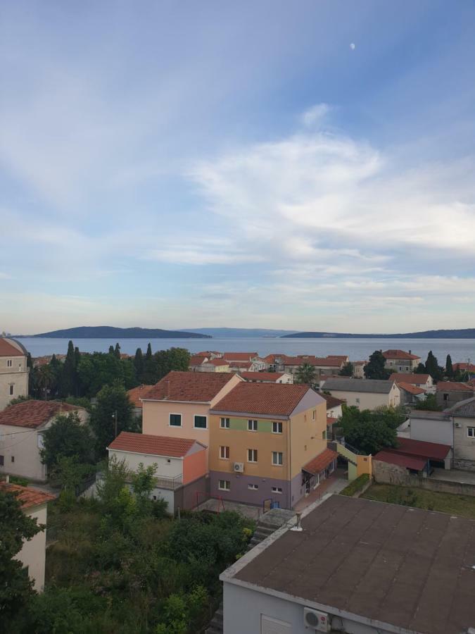 Apartment Lana Kastel Stari Kaštela Εξωτερικό φωτογραφία